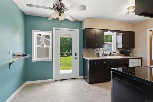 1223 Maxine Avenue, Waterloo, IA 50701
