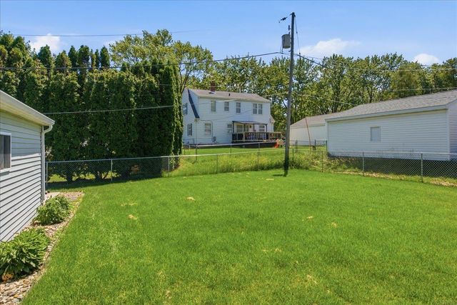 1223 Maxine Avenue, Waterloo, IA 50701