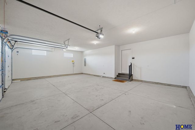 8910 Peregrine Road, Lincoln, NE 68505