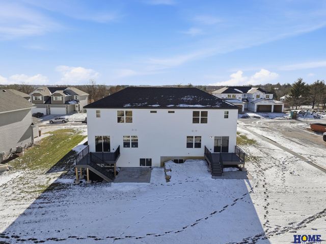 8910 Peregrine Road, Lincoln, NE 68505