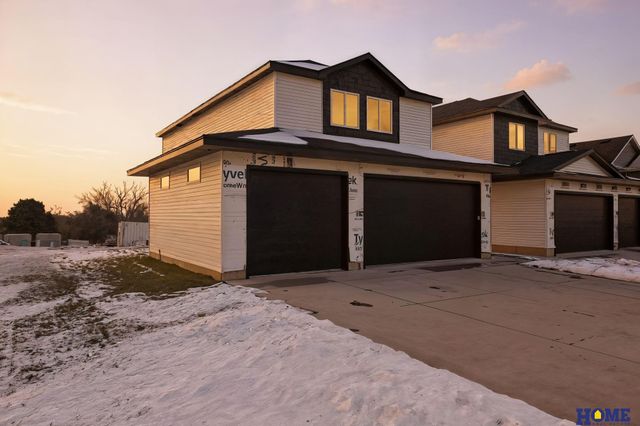 8910 Peregrine Road, Lincoln, NE 68505