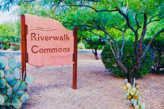 2935 E Canyon Bend Street, Tucson, AZ 85716