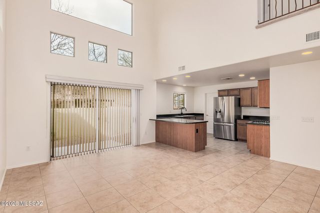 2935 E Canyon Bend Street, Tucson, AZ 85716