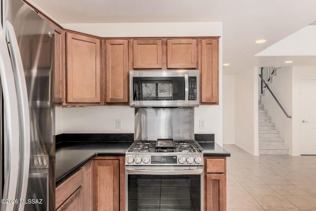 2935 E Canyon Bend Street, Tucson, AZ 85716