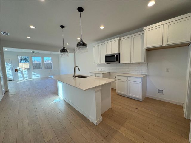 3225 Dennis Street, Houston, TX 77004