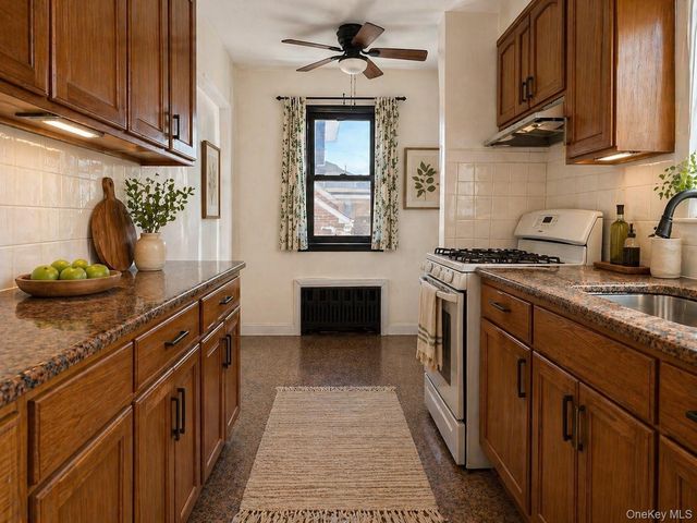 156-02 46th Avenue, Flushing, NY 11355