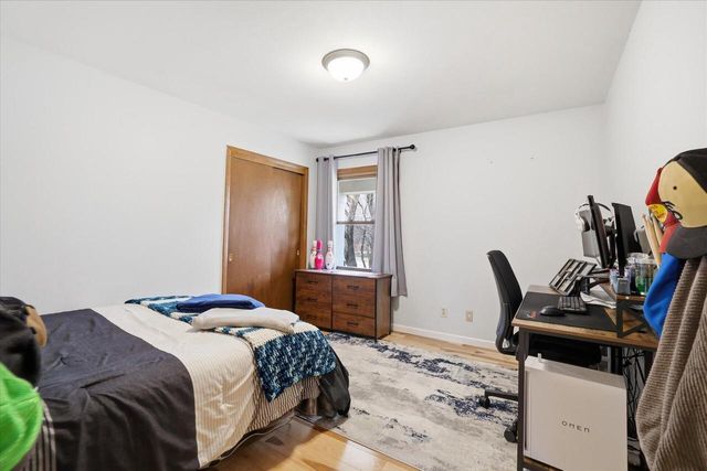 8755 W Meadow LANE, Franklin, WI 53132