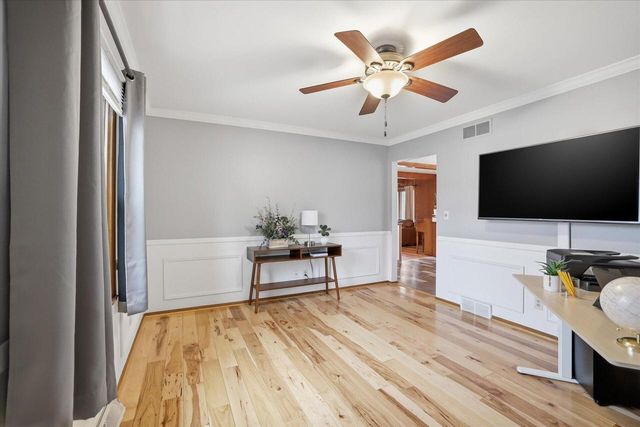 8755 W Meadow LANE, Franklin, WI 53132