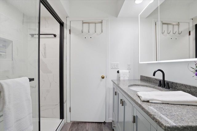 8755 W Meadow LANE, Franklin, WI 53132