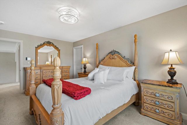 6140 Conservancy DRIVE, New Berlin, WI 53151