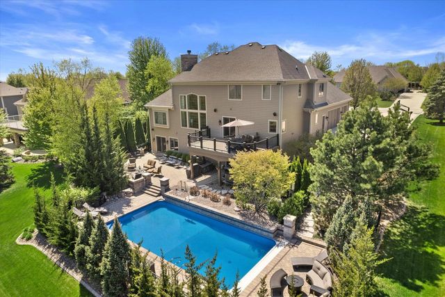 6140 Conservancy DRIVE, New Berlin, WI 53151