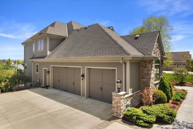 6140 Conservancy DRIVE, New Berlin, WI 53151