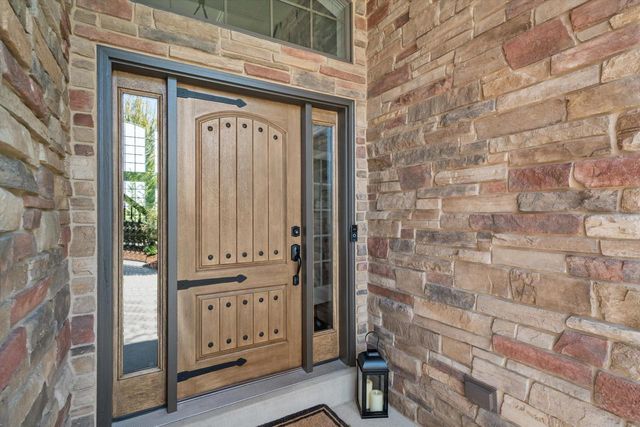 6140 Conservancy DRIVE, New Berlin, WI 53151