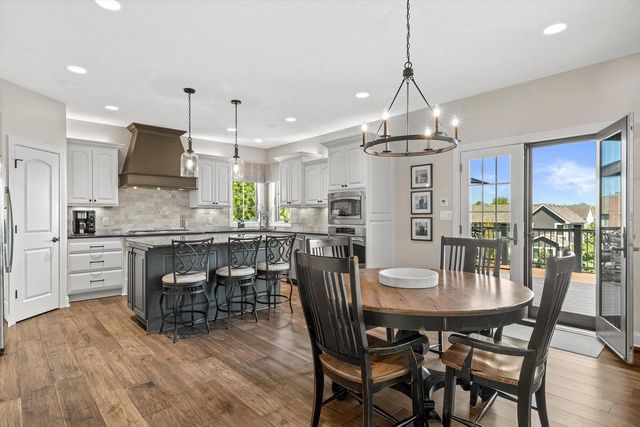 6140 Conservancy DRIVE, New Berlin, WI 53151