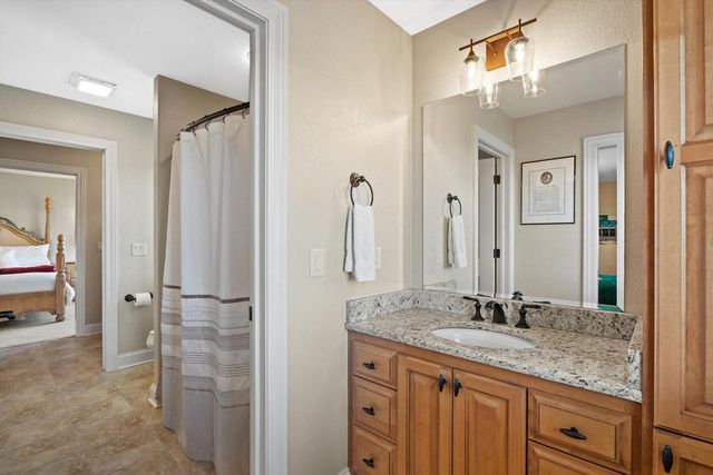 6140 Conservancy DRIVE, New Berlin, WI 53151