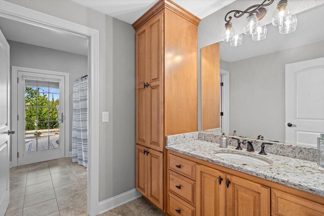6140 Conservancy DRIVE, New Berlin, WI 53151