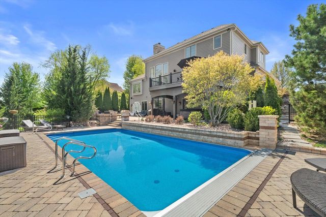 6140 Conservancy DRIVE, New Berlin, WI 53151