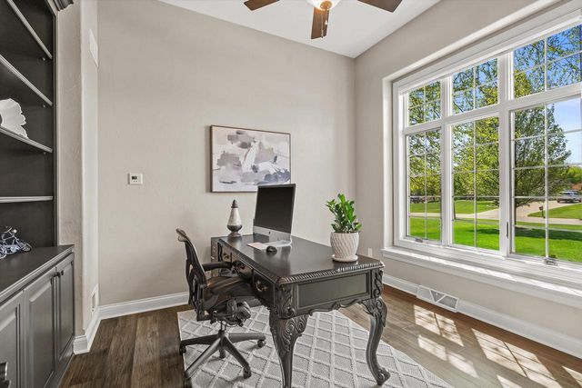 6140 Conservancy DRIVE, New Berlin, WI 53151