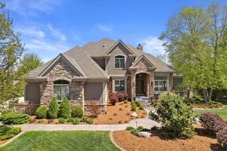 6140 Conservancy DRIVE, New Berlin, WI 53151