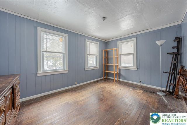 782 Uniontown Road, Lopatcong, NJ 08865
