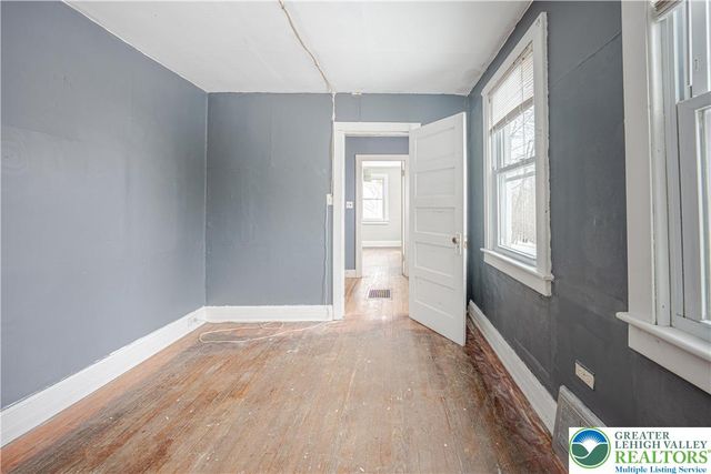 782 Uniontown Road, Lopatcong, NJ 08865