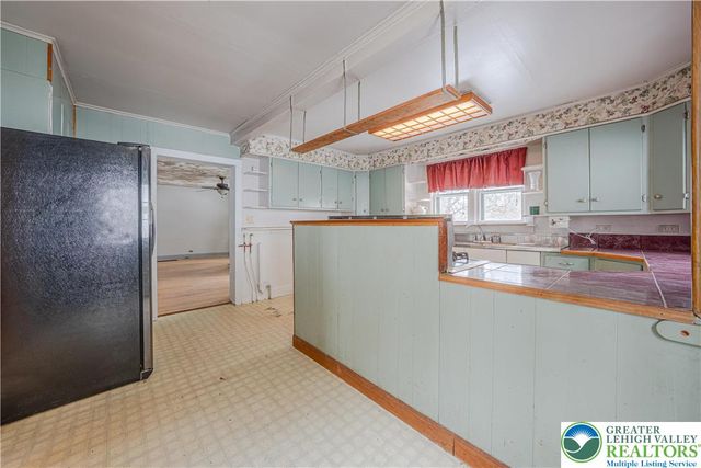 782 Uniontown Road, Lopatcong, NJ 08865