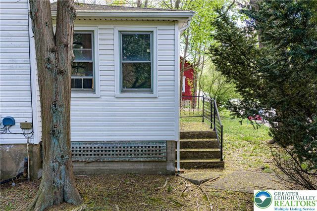 782 Uniontown Road, Lopatcong, NJ 08865