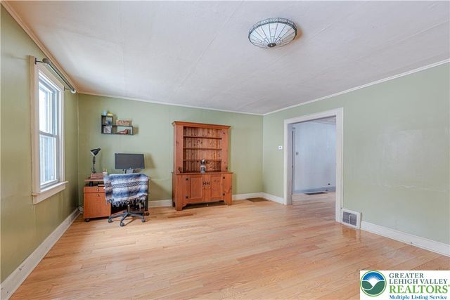 782 Uniontown Road, Lopatcong, NJ 08865