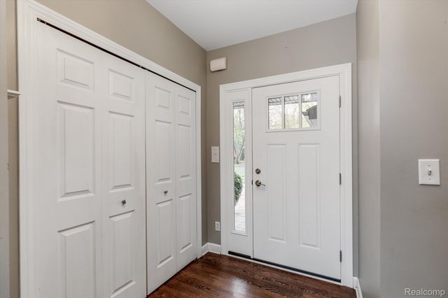 854 Brooklawn Drive, Troy, MI 48084