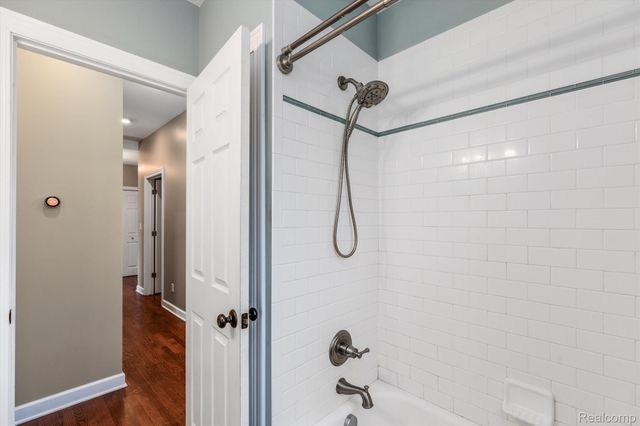 854 Brooklawn Drive, Troy, MI 48084