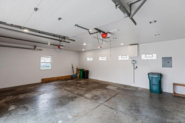 854 Brooklawn Drive, Troy, MI 48084