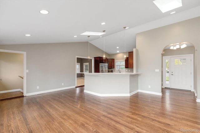 854 Brooklawn Drive, Troy, MI 48084