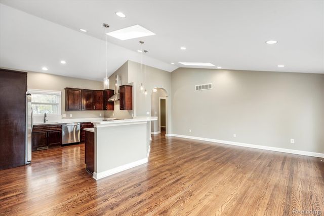 854 Brooklawn Drive, Troy, MI 48084