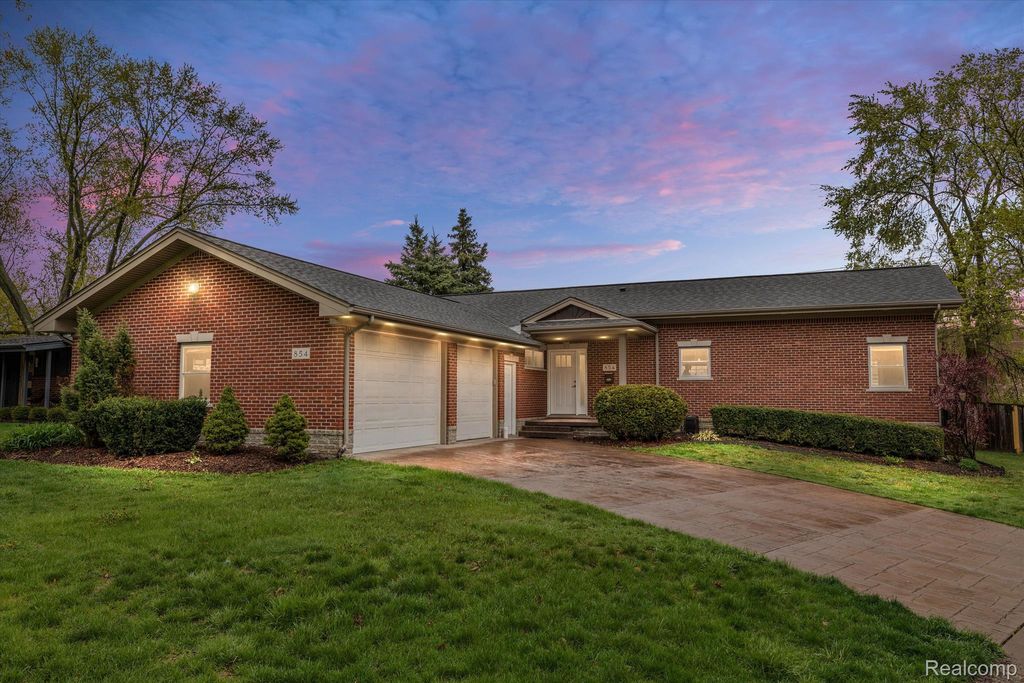 854 Brooklawn Drive, Troy, MI 48084