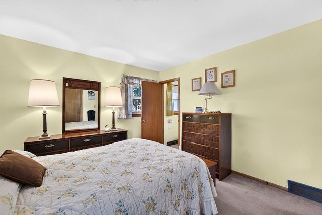 2410 Monroe AVENUE, Racine, WI 53405