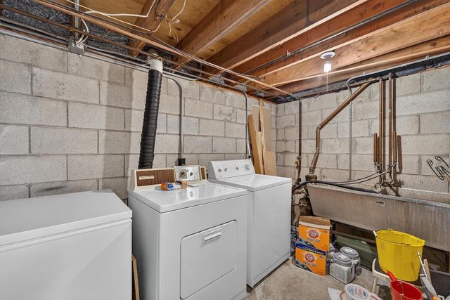 2410 Monroe AVENUE, Racine, WI 53405