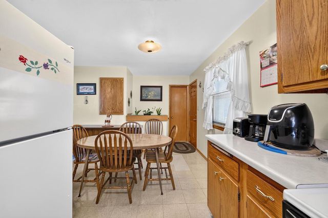 2410 Monroe AVENUE, Racine, WI 53405