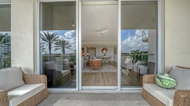 1800 BENJAMIN FRANKLIN DRIVE B308, Sarasota, FL 34236