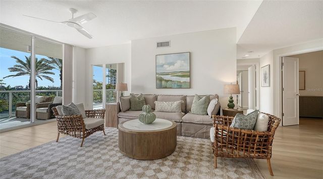 1800 BENJAMIN FRANKLIN DRIVE B308, Sarasota, FL 34236