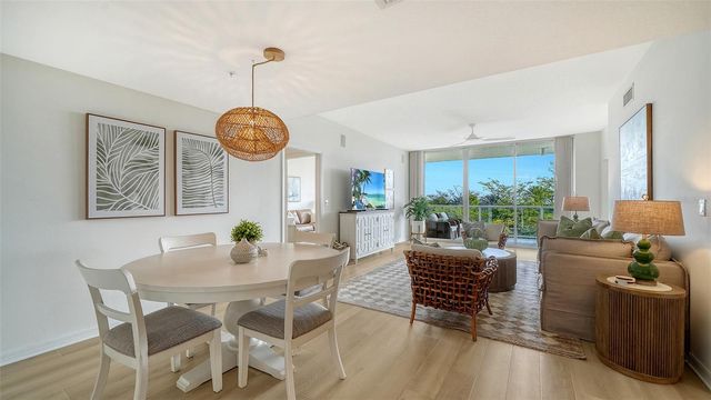 1800 BENJAMIN FRANKLIN DRIVE B308, Sarasota, FL 34236