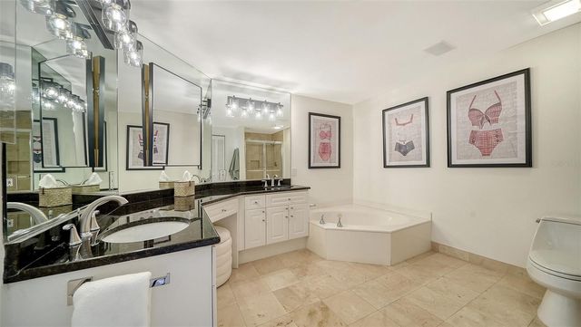 1800 BENJAMIN FRANKLIN DRIVE B308, Sarasota, FL 34236