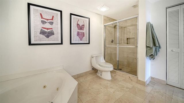 1800 BENJAMIN FRANKLIN DRIVE B308, Sarasota, FL 34236