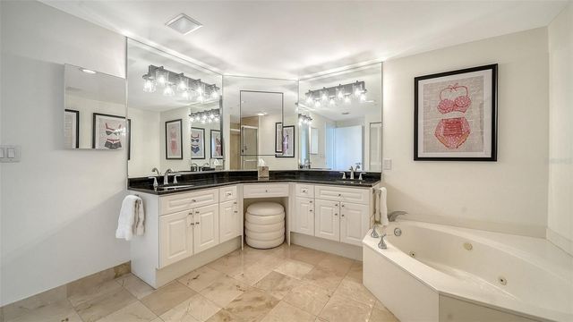 1800 BENJAMIN FRANKLIN DRIVE B308, Sarasota, FL 34236