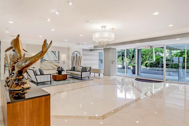 1800 BENJAMIN FRANKLIN DRIVE B308, Sarasota, FL 34236