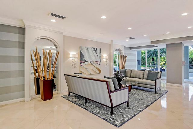 1800 BENJAMIN FRANKLIN DRIVE B308, Sarasota, FL 34236