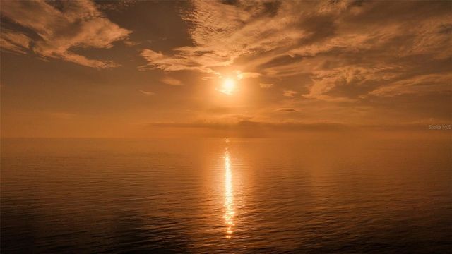 1800 BENJAMIN FRANKLIN DRIVE B308, Sarasota, FL 34236