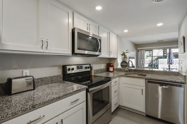 11 Tanglewood Dr Apt 34, Hilton Head Island, SC 29928