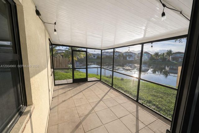 640 SW 113th Ter, Pembroke Pines, FL 33025