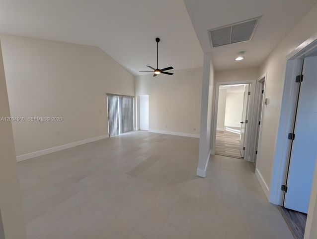 640 SW 113th Ter, Pembroke Pines, FL 33025