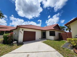 640 SW 113th Ter, Pembroke Pines, FL 33025